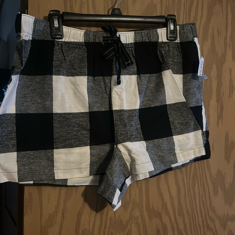 OLD NAVY BLACK/WHITE CHECKERED PJ SHORTS: NEW WITH TAGS: SIZE L